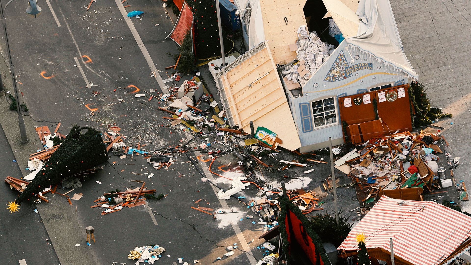 لدى الإرهابيين الإسلاميين هدف مفضل في أوروبا، حيث تم الكشف عن أحدث مؤامراتهم في عيد الميلاد