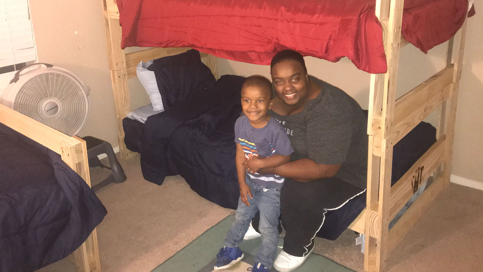 'Sleep in Heavenly Peace': TX Retiree Builds Beds for Children in ...