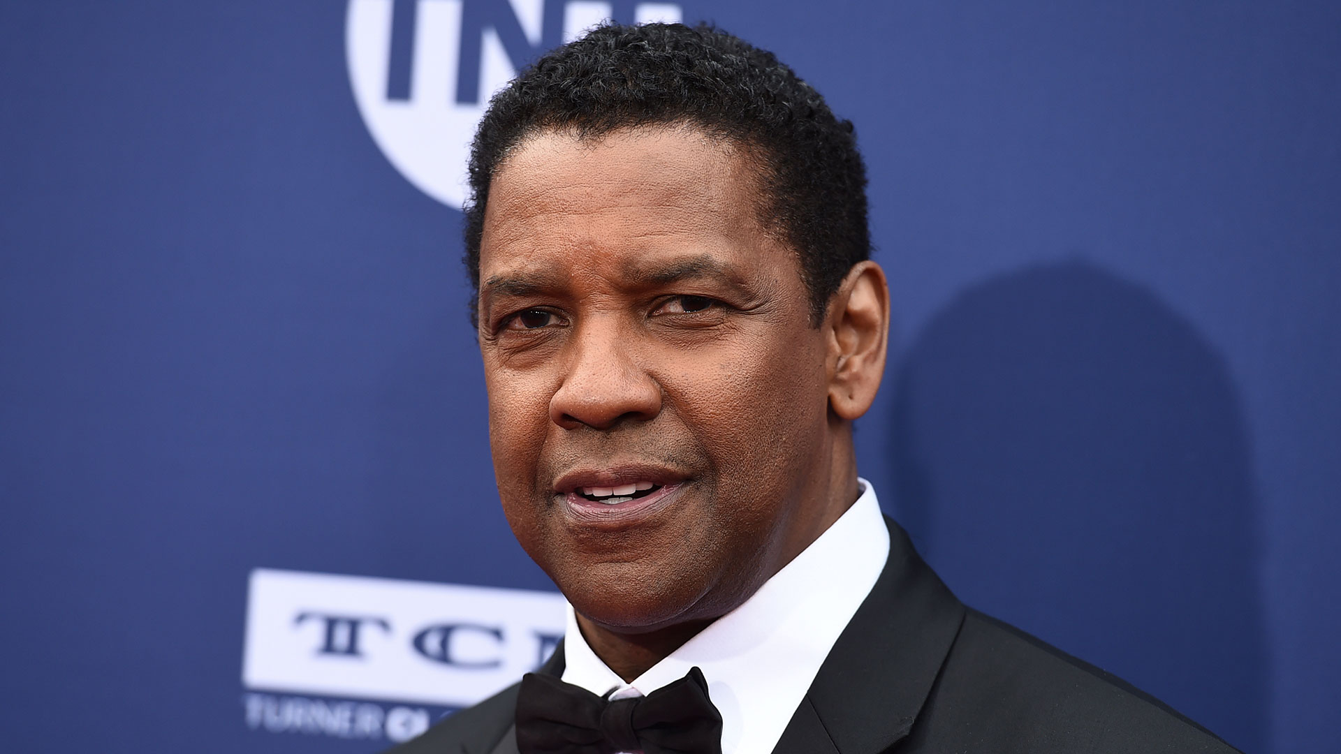 'To God Be the Glory': Denzel Washington Gets Baptized, Receives Minister's License