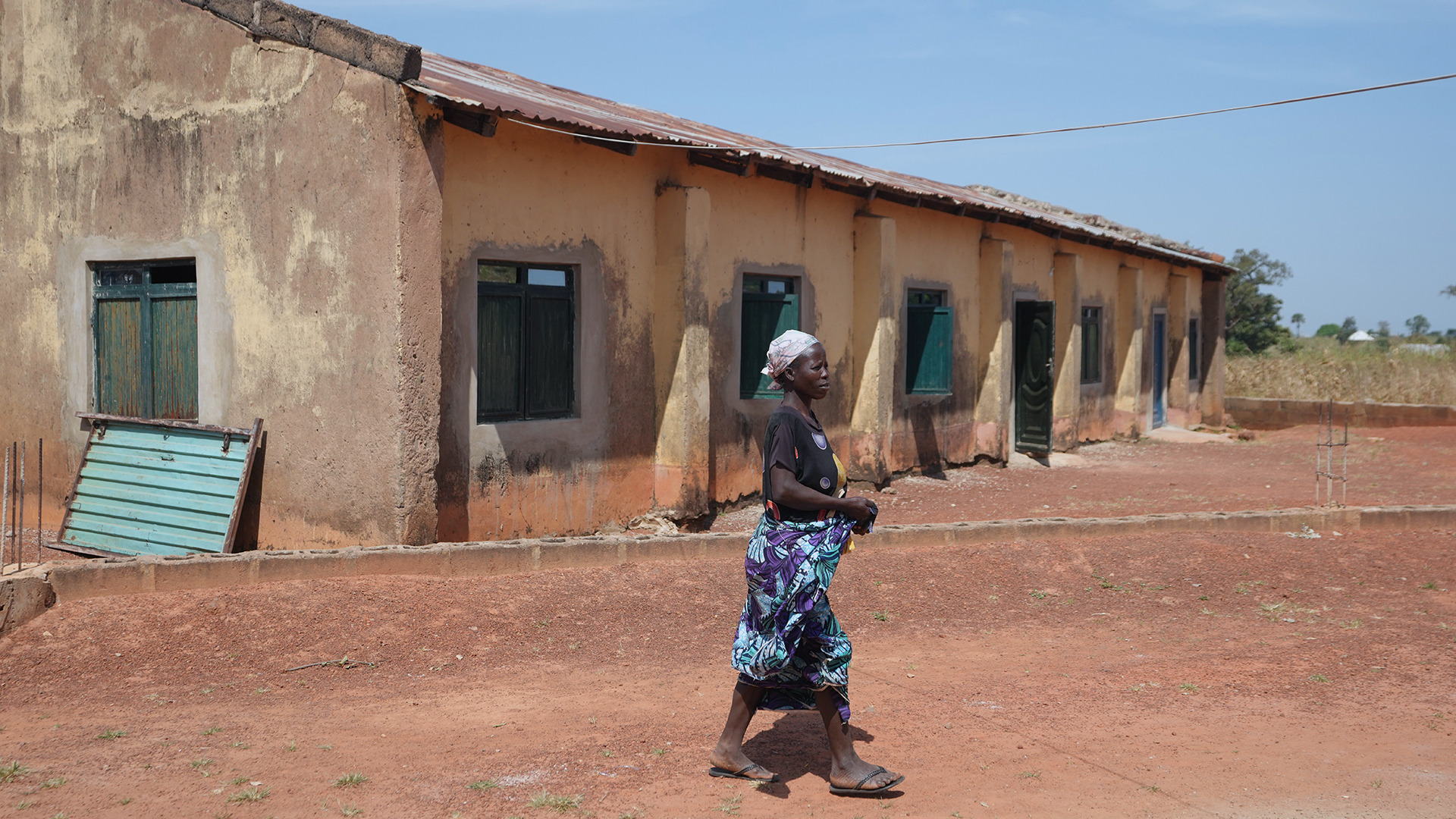 ‘Er vindt genocide plaats’: jihadisten vallen kerk in Nigeria aan, doden er drie, ontvoeren pastoor en meer