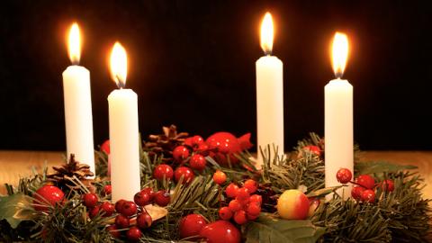 candles and advent wreath