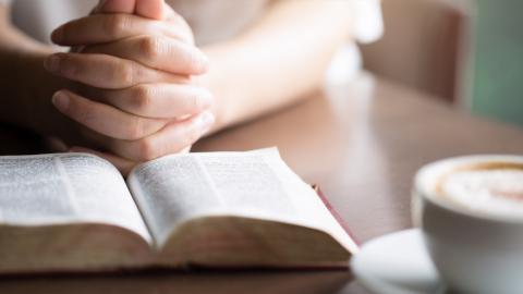 Praying and reading the Bible with a latte
