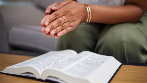 lady-hands-praying-bible-ssh.png