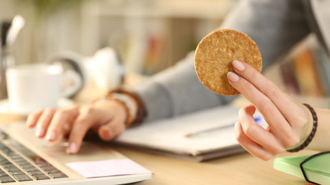 laptop-cookie-girl-1200.png