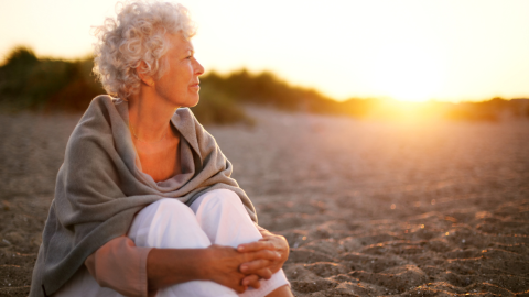 woman-peaceful-nature-beach-1200.png